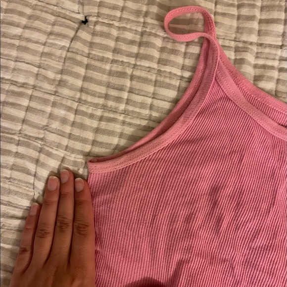Brandy Melville pink tank - Picture 5 of 6
